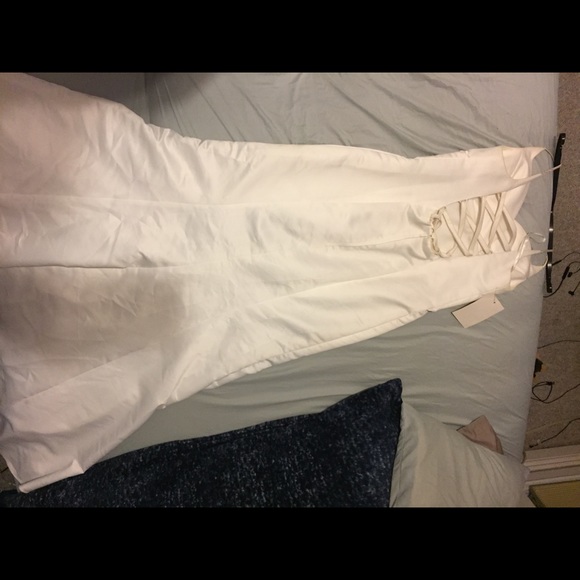 Wedding dress - Picture 9 of 11